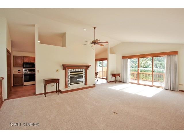 3 Whaler Ct, Grayslake, IL 60030 photo 6