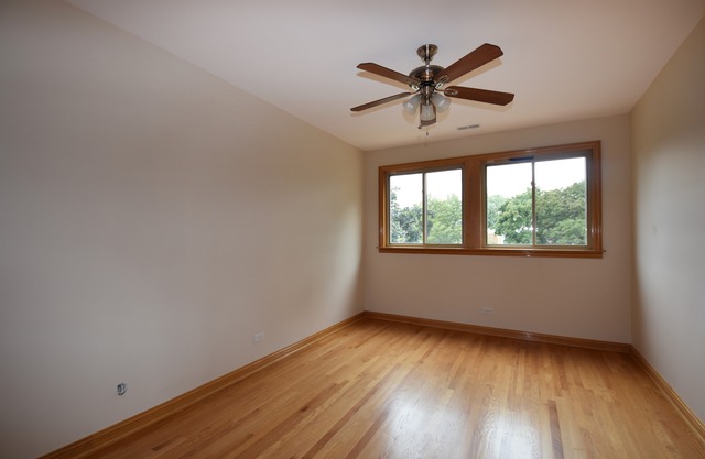 7749 S Cregier Ave, Chicago, IL 60649 photo 17