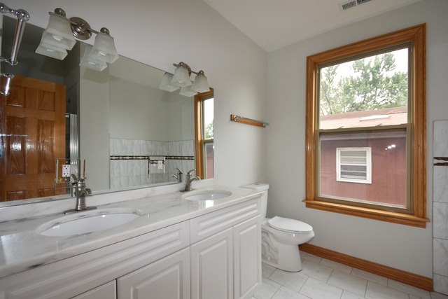 7749 S Cregier Ave, Chicago, IL 60649 photo 18