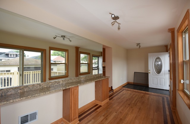 7749 S Cregier Ave, Chicago, IL 60649 photo 9
