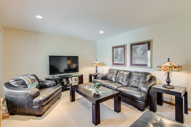 801 Kent Cir, Bartlett, IL 60103 photo 8