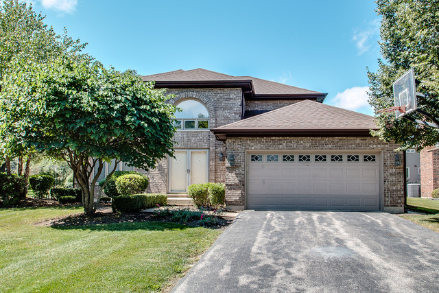801 Kent Cir, Bartlett, IL 60103 photo 2
