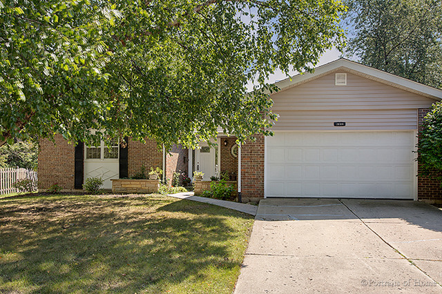 2009 Sheffield Ln, Wheaton, IL 60189 photo 1