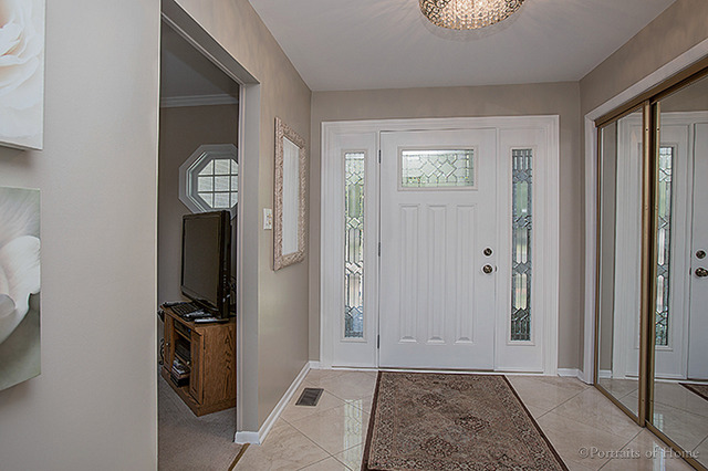 2009 Sheffield Ln, Wheaton, IL 60189 photo 3