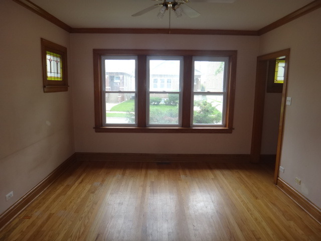 8134 White Ave, Lyons, IL 60534 photo 4