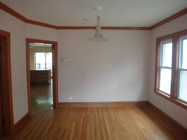 8134 White Ave, Lyons, IL 60534 photo 3
