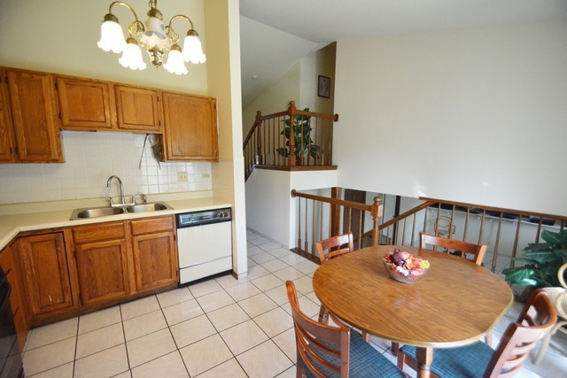 1345 Elder Dr, Aurora, IL 60506 photo 8
