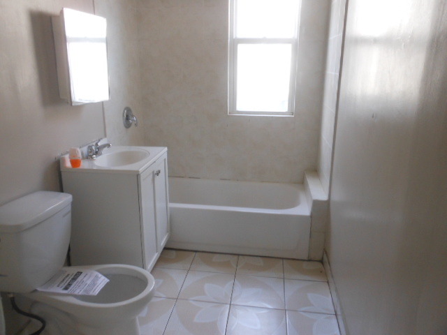 2239 W 50th St, Chicago, IL 60609 photo 13