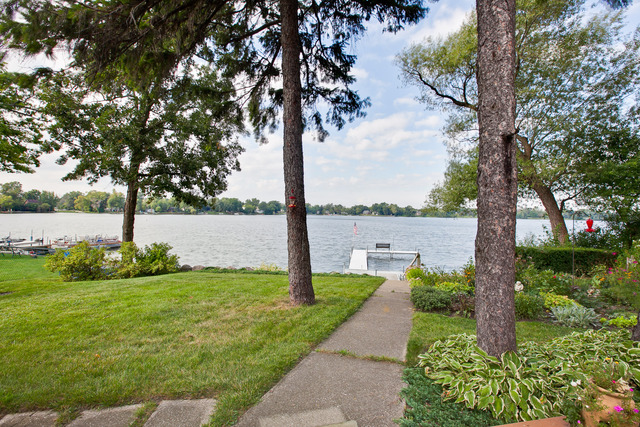 1829 E Grand Ave, Lindenhurst, IL 60046 photo 23