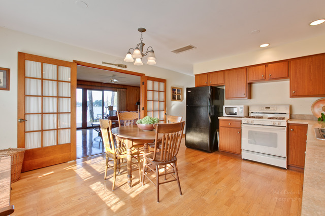 1829 E Grand Ave, Lindenhurst, IL 60046 photo 11