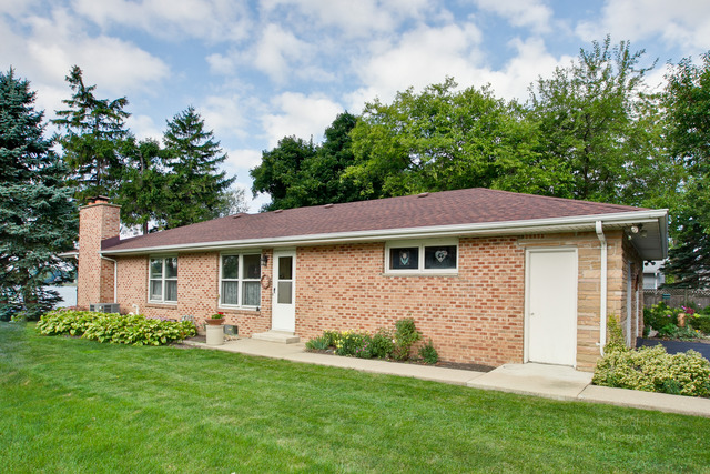 1829 E Grand Ave, Lindenhurst, IL 60046 photo 5