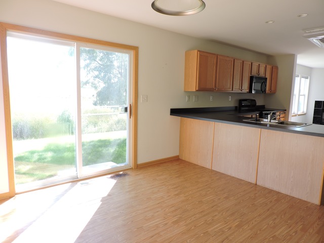 644 Settlement Dr, Maple Park, IL 60151 photo 4
