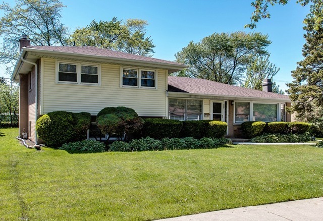 124 Crescent Dr, Glenview, IL 60025 photo 1