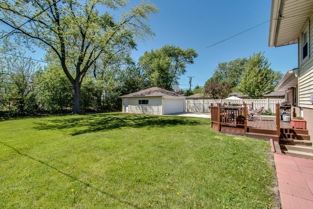 124 Crescent Dr, Glenview, IL 60025 photo 17