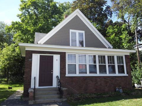 344 N Crystal St, Elgin, IL 60123 photo 2