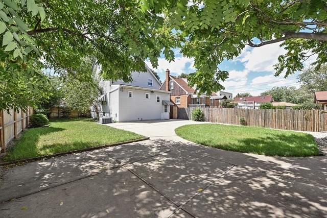 4231 Prairie Ave, Brookfield, IL 60513 photo 1