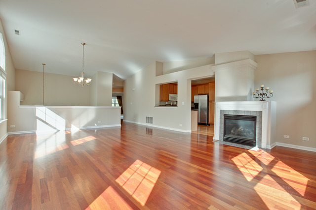 2770 Langley Cir, Glenview, IL 60026 photo 4
