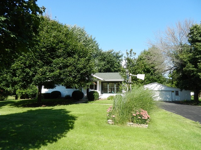 46 W418 Locust St, Elburn, IL 60119 photo 2