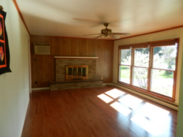 46 W418 Locust St, Elburn, IL 60119 photo 3