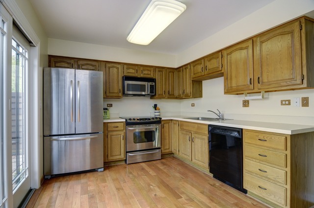 2099 Timber Ln, Wheaton, IL 60189 photo 6
