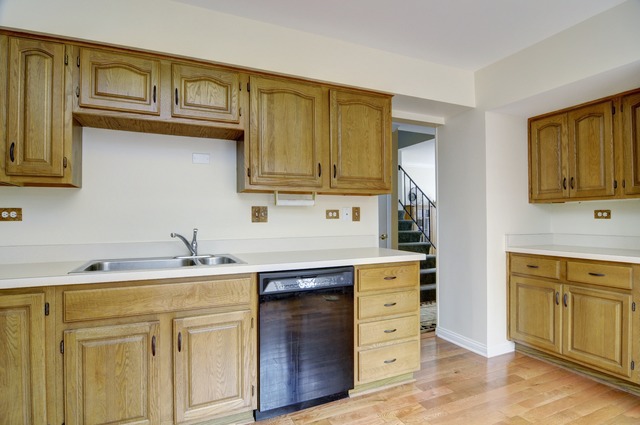 2099 Timber Ln, Wheaton, IL 60189 photo 8