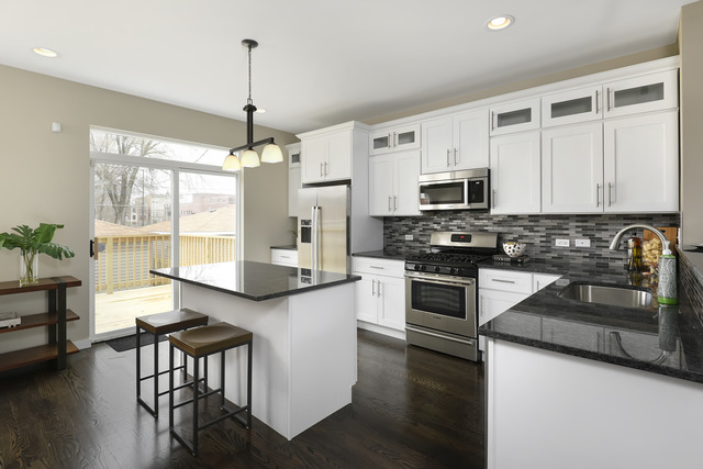 439 E 44th St, Chicago, IL 60653 photo 4