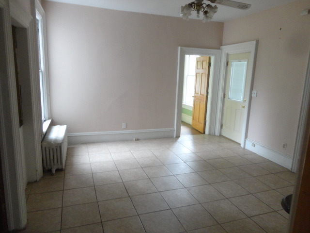 21 Hill Ave, Elgin, IL 60120 photo 4
