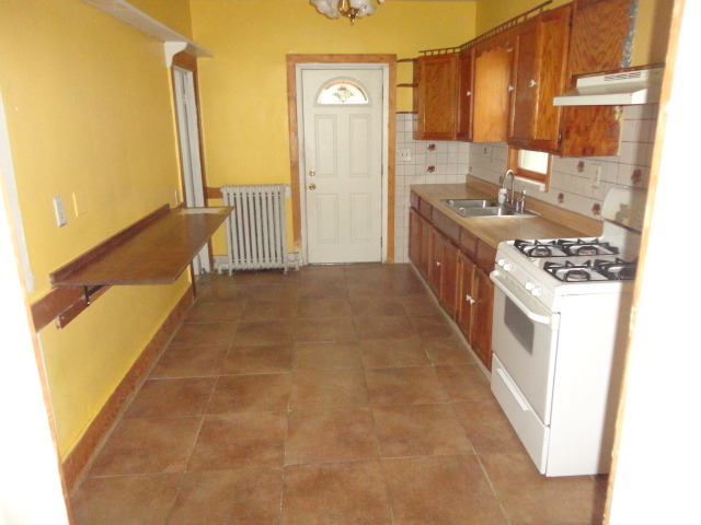 21 Hill Ave, Elgin, IL 60120 photo 3