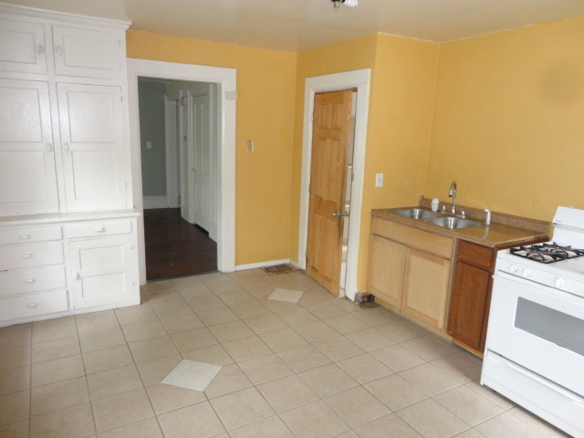 21 Hill Ave, Elgin, IL 60120 photo 9