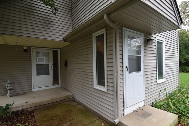 680 Illinois Ave, Elgin, IL 60120 photo 1