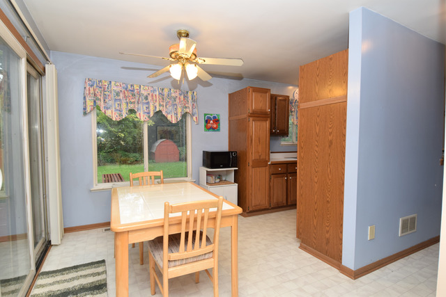 680 Illinois Ave, Elgin, IL 60120 photo 7