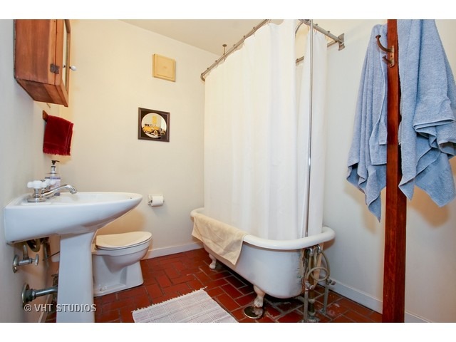 1646 E 54th St #1, Chicago, IL 60615 photo 8