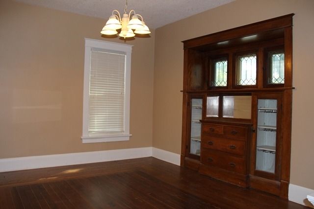 890 S Poplar Ave, Kankakee, IL 60901 photo 4