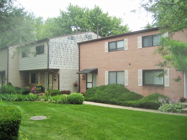 1606 Tahoe Circle Dr, Wheeling, IL 60090 photo 1