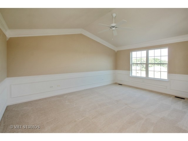 2011 Hillsboro Ln, Harvard, IL 60033 photo 12