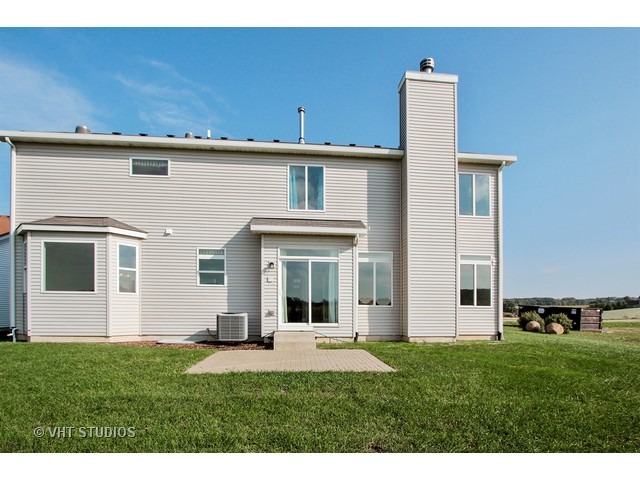 2011 Hillsboro Ln, Harvard, IL 60033 photo 20