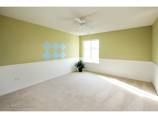 2011 Hillsboro Ln, Harvard, IL 60033 photo 14