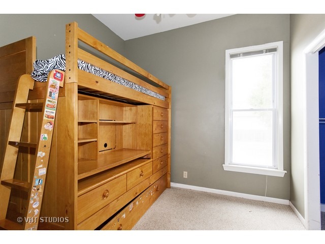 810 W John St, Joliet, IL 60435 photo 8