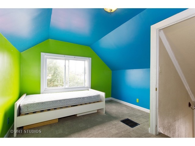 810 W John St, Joliet, IL 60435 photo 10