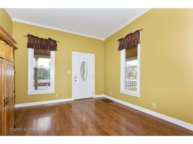 810 W John St, Joliet, IL 60435 photo 1