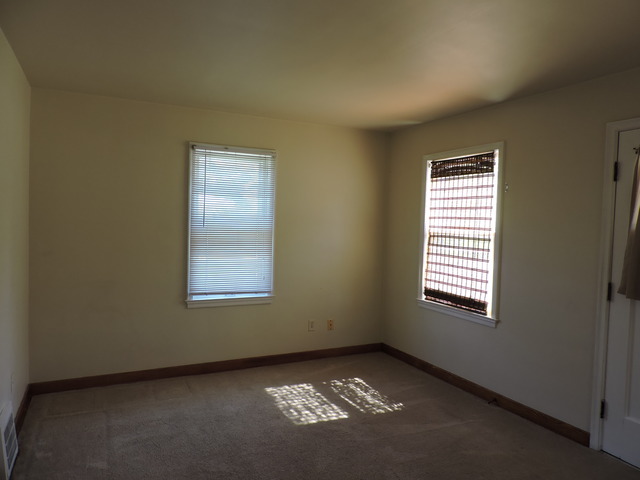 112 E Forest St, Marengo, IL 60152 photo 5