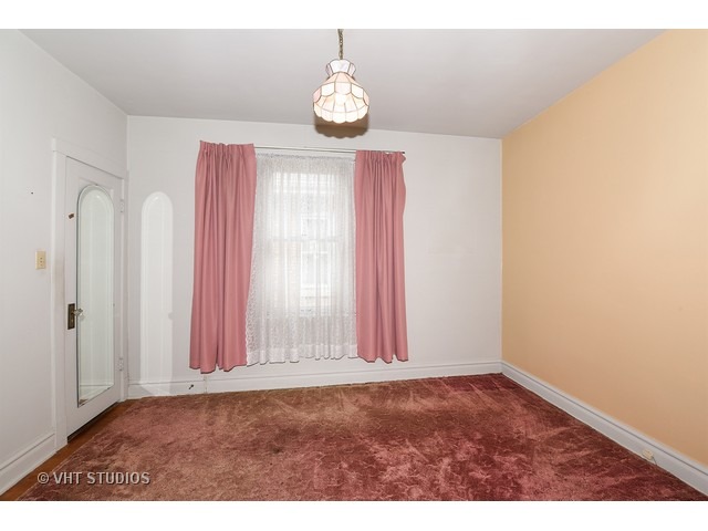 2425 Euclid Ave, Berwyn, IL 60402 photo 4