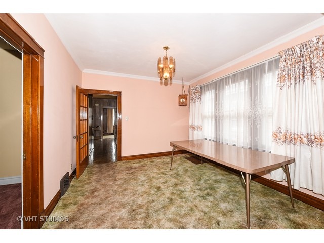 2425 Euclid Ave, Berwyn, IL 60402 photo 3