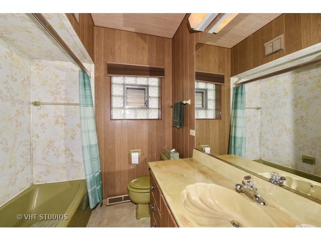 2425 Euclid Ave, Berwyn, IL 60402 photo 6