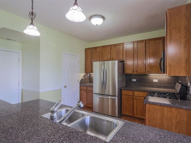 24345 Leski Ln, Plainfield, IL 60585 photo 11