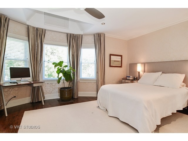 3511 W Wrightwood Ave, Chicago, IL 60647 photo 9