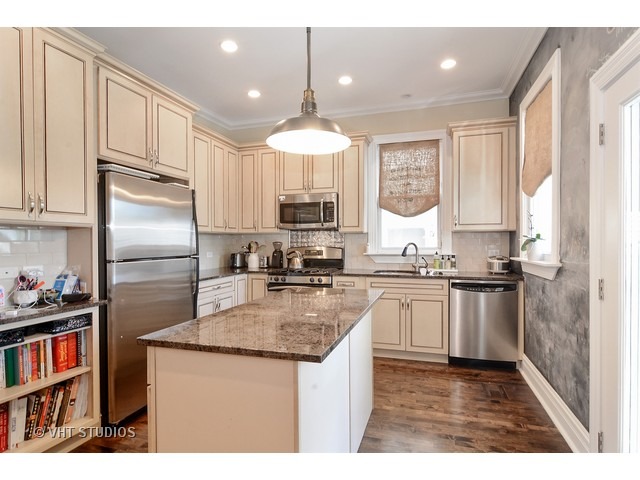 3511 W Wrightwood Ave, Chicago, IL 60647 photo 7