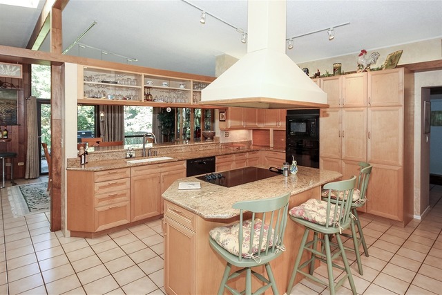 300 S Forest Ave, Itasca, IL 60143 photo 8