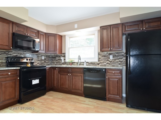2001 N Washington St, Wheaton, IL 60187 photo 3