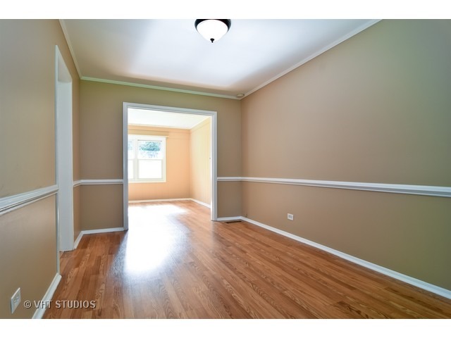 2001 N Washington St, Wheaton, IL 60187 photo 4